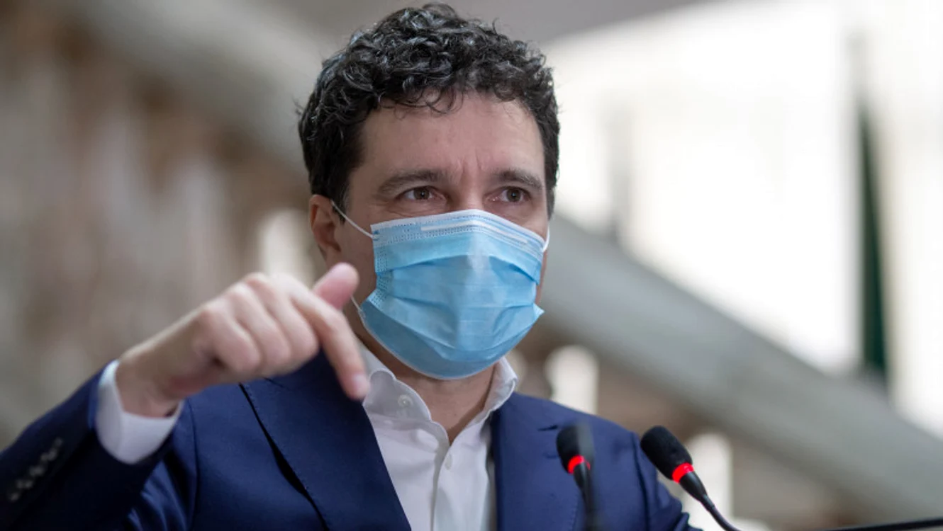 
    Nicușor Dan  