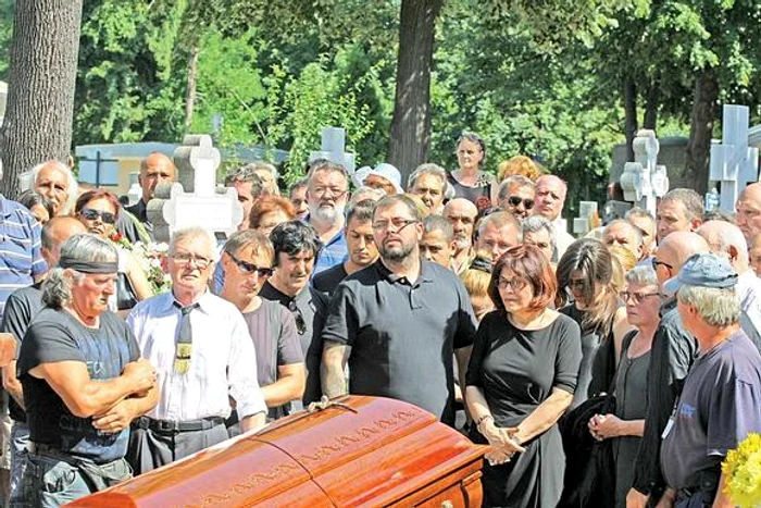 Cascadorul a fost inmormantat duminica