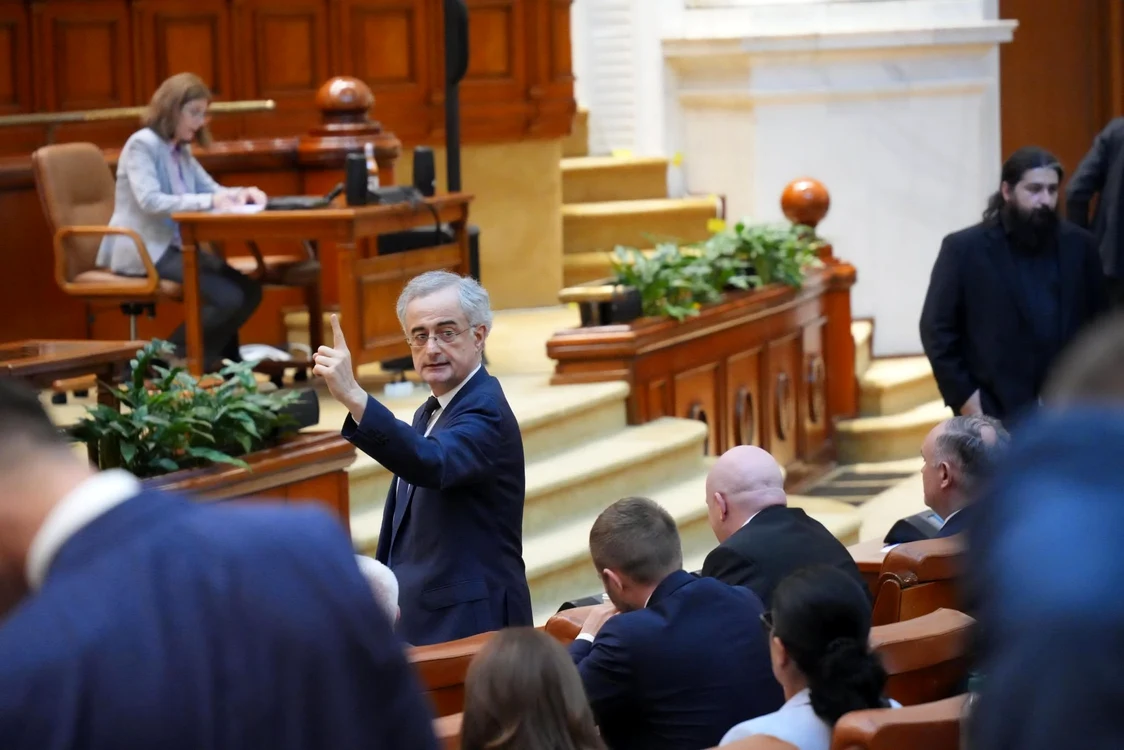 Andronache nu crede că guvernul lui Tomac va trece de Parlament. FOTO FB Gabriel Andronache