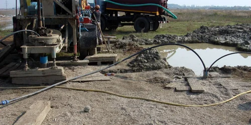 Oseminte de om găsite într-un puţ de sondă