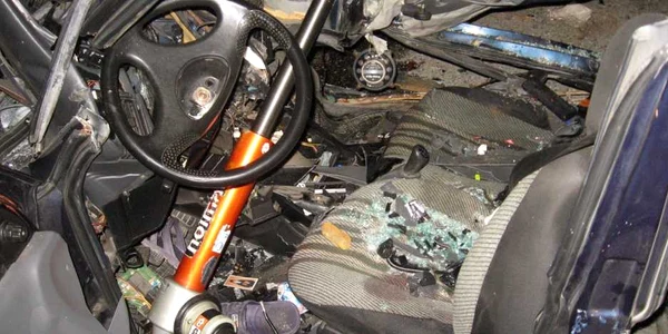 Accidente grave cu Dacii care s-au izbit de capetele unor poduri