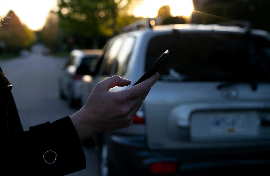 
    Două femei au fost agresate sexual de un șofer al unei companii de transport, pe care l-au chemat prin intermediul unei aplicații de mobilfoto: Shutterstock.com  
