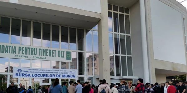 bursa locurilor de munca 23 mai 2025 slatina   foto alina mitran (7) jpg
