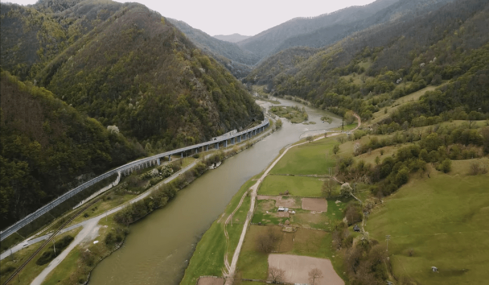 Problemele exproprierilor pe Lotul 2 al Autostrăzii Sibiu – Pitești: zeci de familii, fără case