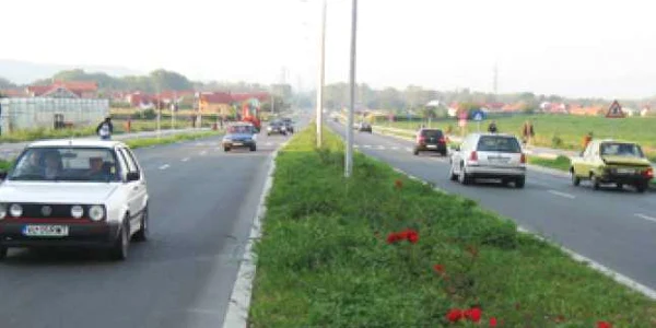 Banii împrumutaţi de primărie, împărţiţi