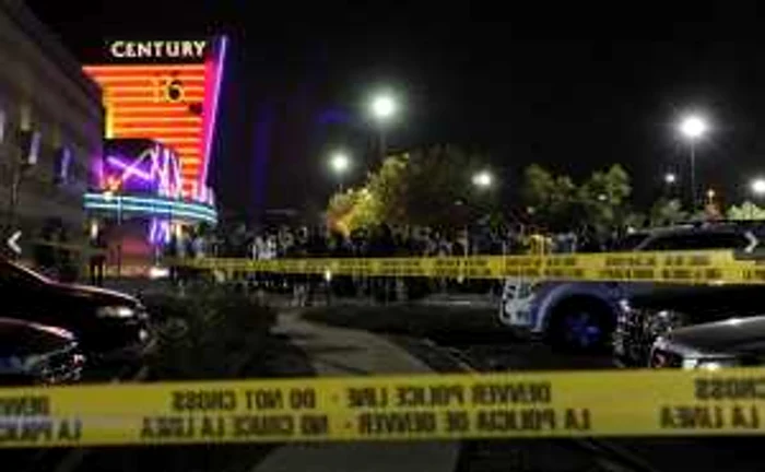 FOTO: Daily Telegraph | Century Theater, locul unde a avut loc atacul armat