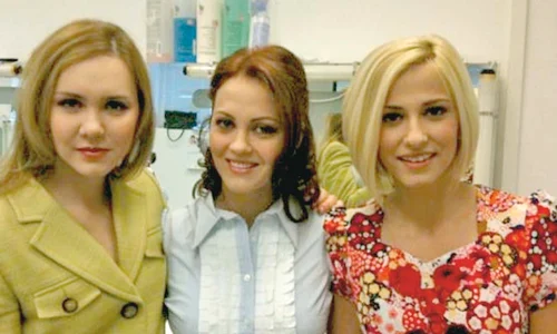 Principalii membri ai trupei Abracadabra  şi au dat întâlnire, în aprilie 2010,  la emisiunea “Weekend cu Monica  Dascălu“ de la Pro tv Internaţional jpeg