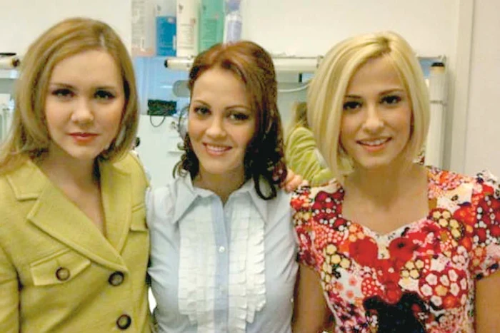 Principalii membri ai trupei Abracadabra şi-au dat întâlnire, în aprilie 2010, la emisiunea “Weekend cu Monica Dascălu“ de la Pro tv Internaţional