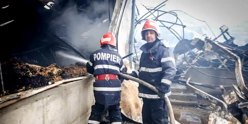pompieri alba incendiu