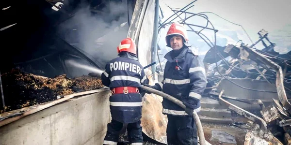 pompieri alba incendiu
