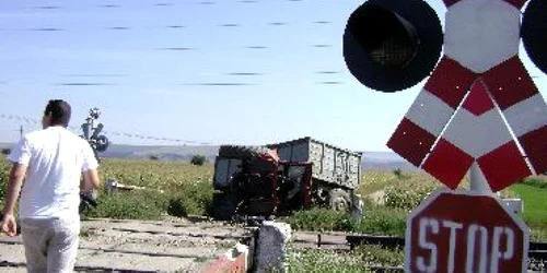 Bacău: Tractoristul care a provocat accident feroviar riscă trei ani de închisoare (UPDATE)