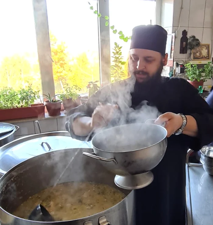 Părintele Efrem Băndărică SURSA Arhiva Personală