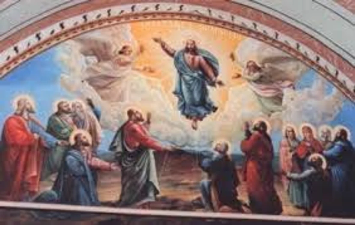 
    Iisus Hristos s-a înălțat la cer în prezența ucenicilor săiSursa foro: Creștin-ortodox   