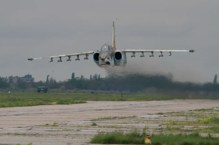 Avion de atac SU-25 FOTO SHUTTERTSOCK