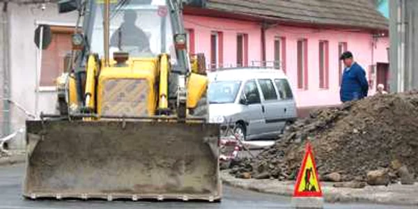 Resita: Constructorii care au spart oraşul au crescut viteza de lucru
