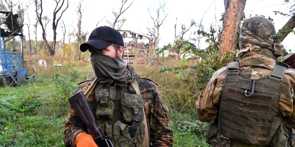 Membru al grupului Wagner in Lugansk, Ucraina FOTO Profimedia
