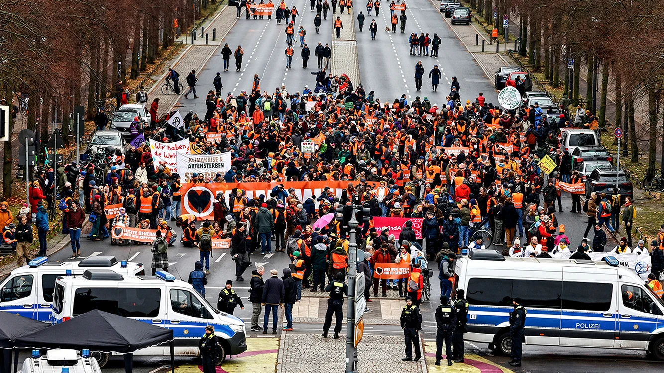 Revoltele vor fi la ordinea zilei. Foto: EPA-EFE