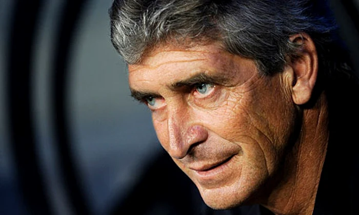 Manuel Pellegrini, antrenorul echipei Málaga FOTO Daniel Ochoa De OManuel Pellegrinilza/AP
