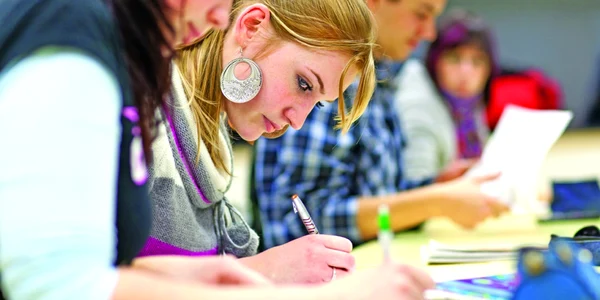 elevi studenti