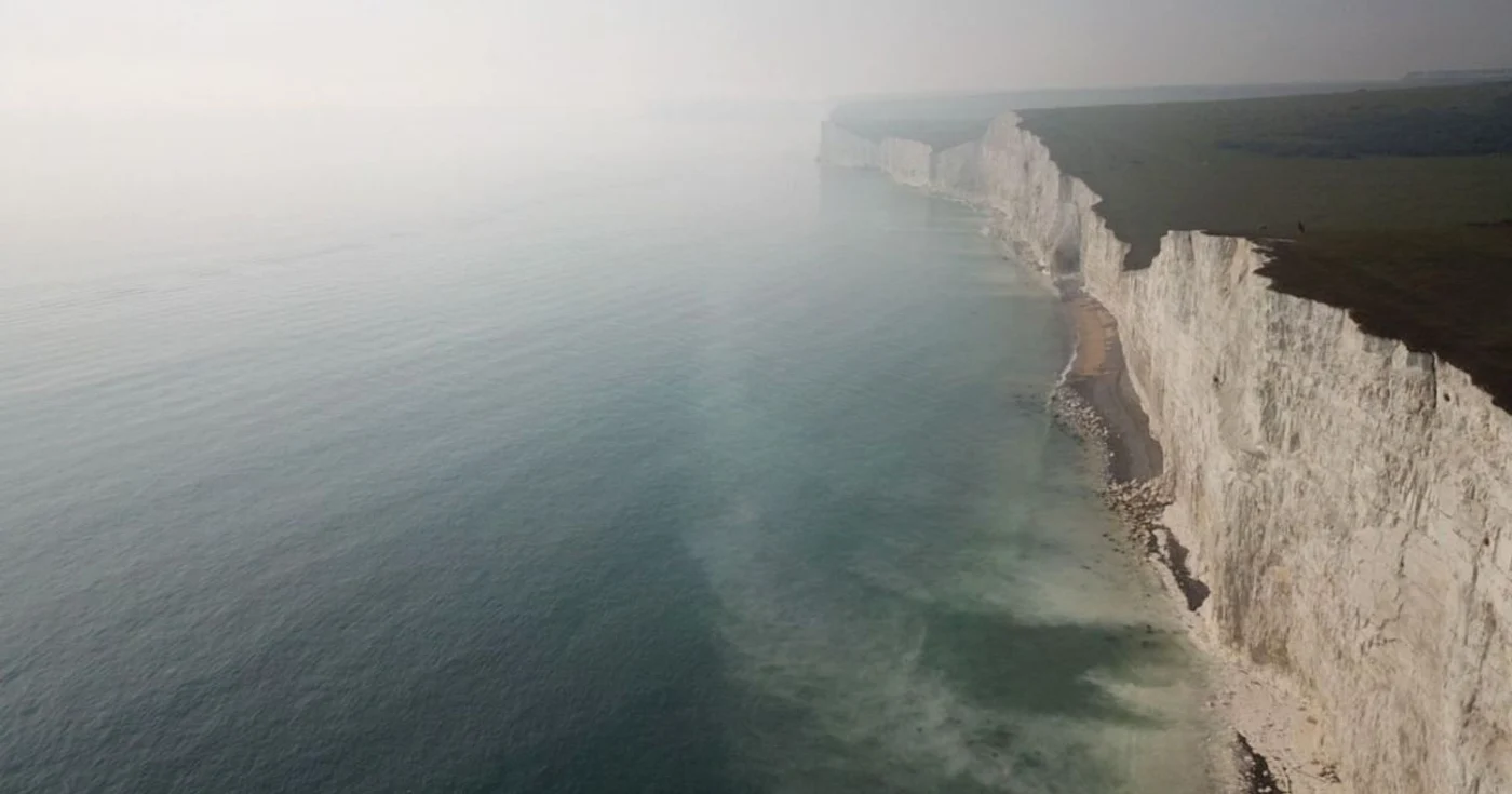 Zona de coastă Sussex şi negura ce s-a lăsat asupra ei/ Foto: Jacob Ward