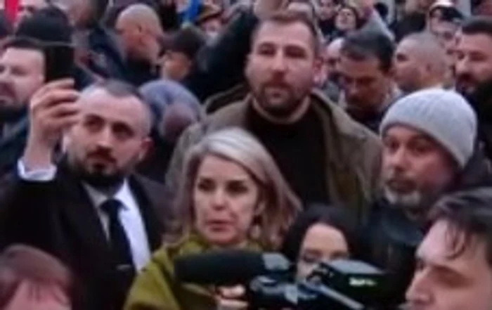 Cosmin, cu fes, a fost prezent zilele trecute în fața Parchetului General FOTO Captură video