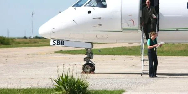 Avionul a decolat spre Timişoara după 15 minute de întârziere. Foto: arhivă