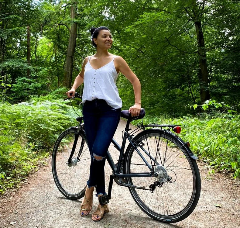 Când nu merge la sală, e cu bicicleta sau la alergat în parc 