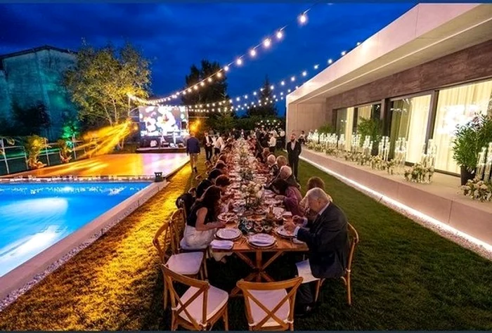 
    Simona Halep a făcut petrecerea în curtea vilei salefoto: Instagram  