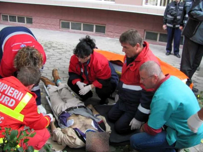 Mihai Caraculea s-a aruncat de la etajul cinci al blocului în care locuia.