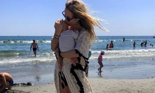 1 flavia mihasan copil plaja 2 jpg jpeg