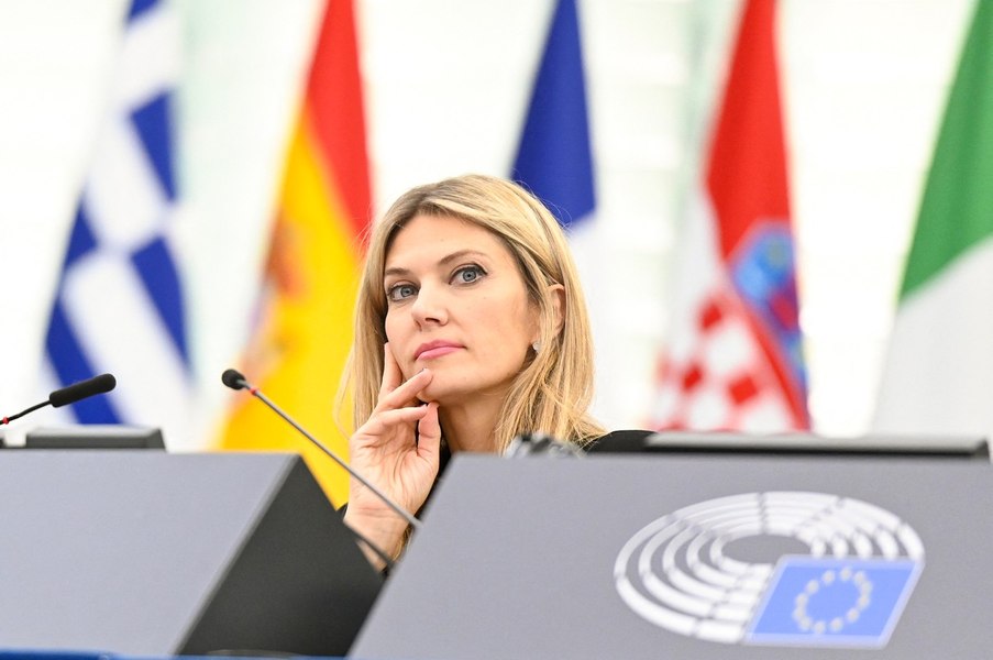 Eurodeputata Eva Kaili nu scapă de ridicarea imunităţii parlamentare într-un dosar de corupţie