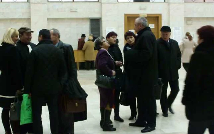 O parte dintre inculpaţii din acest dosar (FOTO: Mugurel Manea)