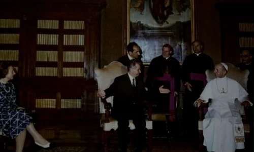 Ceauşescu, primit la Vatican de Papa Paul al VI lea jpeg