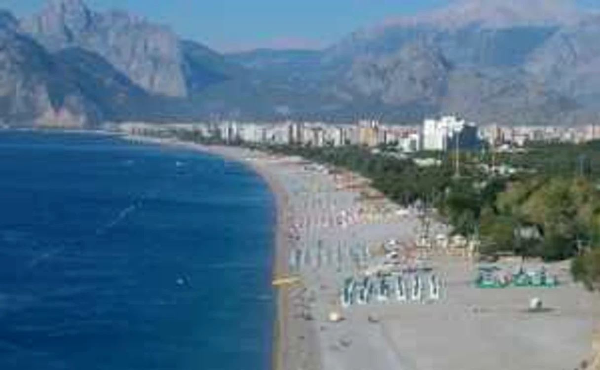 Christian Tour garantează preţul minim pe Antalya!