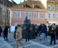 Militarii au descins în Piaţa Sfatului.