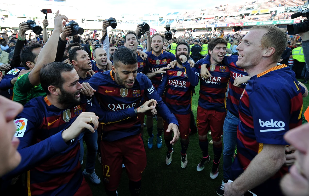 Catalanii trebuiau să câştige la Granada şi au făcut-o lejer, scor 3-0, toate golurile purtând amprenta lui Suarez