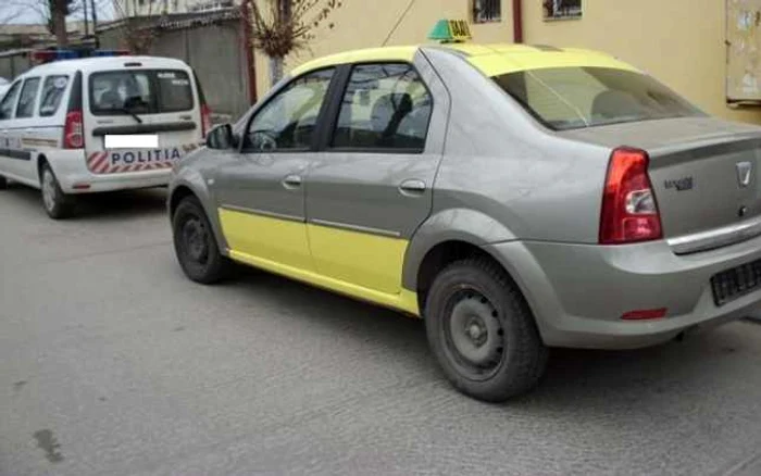 Şoferii care efectuează transport de persoane, verificaţi de poliţişti FOTO IPJ Călăraşi