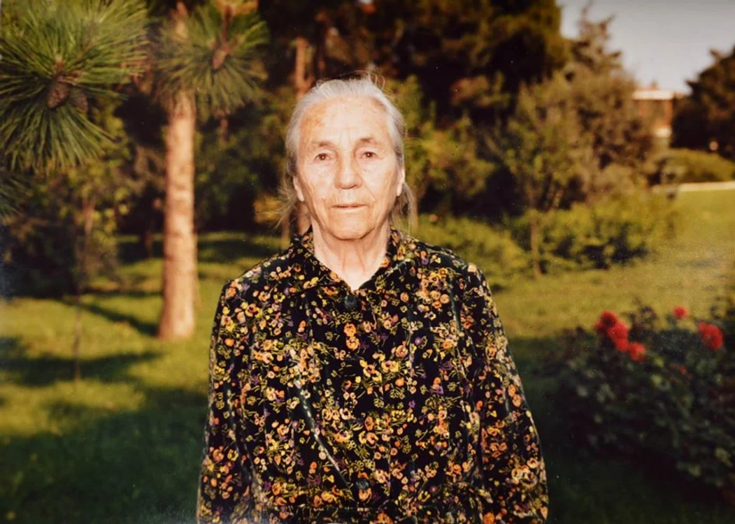 Alexandrina Petrescu, mama Elenei Ceaușescu, a trăit 102 ani, murind în decembrie 1989, la câteva zile după execuția ginerelui ei și a propriei fiice