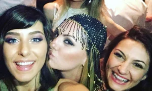 Alexandra şi fetele de la Amadeus se distrează în Egipt jpeg