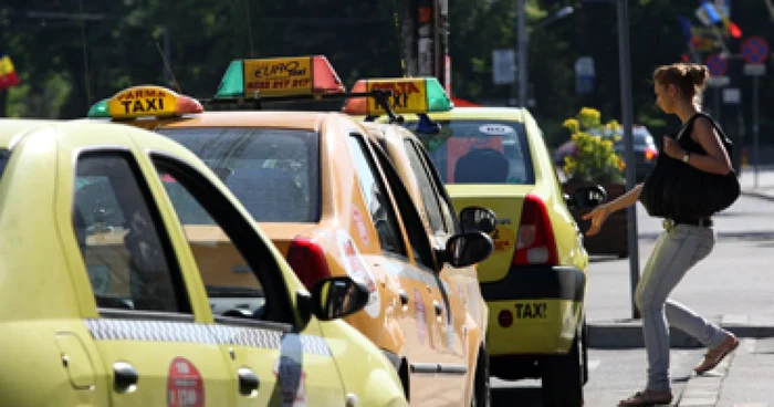 Botoşani: Taximetriştii îşi caută un al doilea serviciu