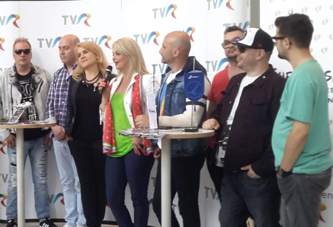 
    Scena de la Eurovision 2015 are o lăţime de 35 de metri şi o înălţime de 16 metri, fiind formată din 1.300 de piloni luminiscenţi FOTO eurovision.tv    