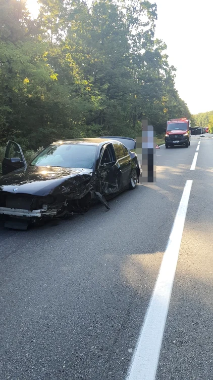 Cisterna a intrat în coliziune cu un autoturism. FOTO ISU Argeș