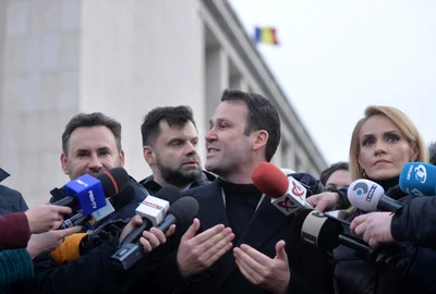 Gheorghe Falcă - Robert Negoiţă - Gabriela Firea / FOTO Mediafax Foto / Alexandru Dobre