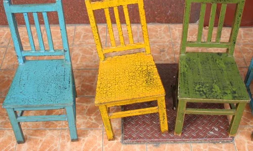 scaune colorate jpeg