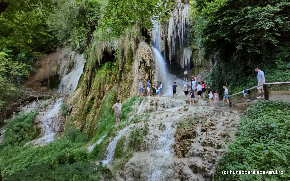 Geoagiu Băi, cascada clocota, germisara Foto Daniel Guță ADEVĂRUL (2) jpg