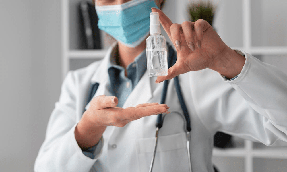 Soluţii de dezinfectare şi igienizare pentru protecţie împotriva virusurilor sau a bacteriilor
