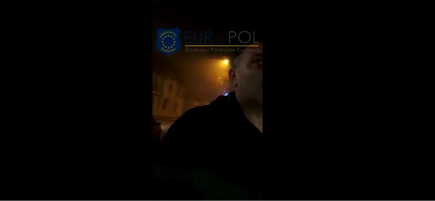 Bărbatul care l-a ameninţat pe poliţist FOTO captură video Europol