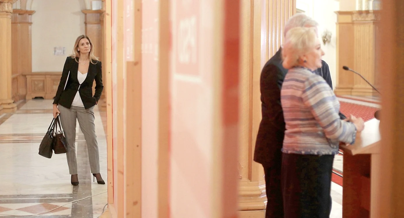 Anca Alexandrescu (stânga) a fost mai bine de un an interfaţa perfectă între Liviu Dragnea şi Viorica Dăncilă FOTO Inquam / Octav Ganea