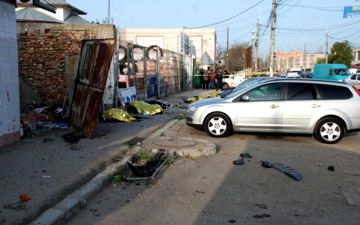 
    Victimele accidentului sunt trei femei şi doi bărbaţifoto: adevarul.ro/ Florentin Coman  
