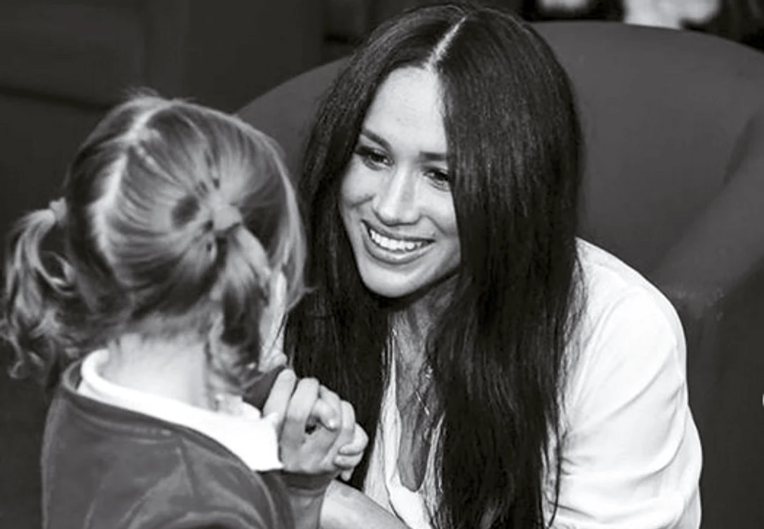 
    Meghan Markle i-a dezvăluit unei fetițe că fiul ei are deja doi dințișorifoto: Instagram/Sussexroyals  